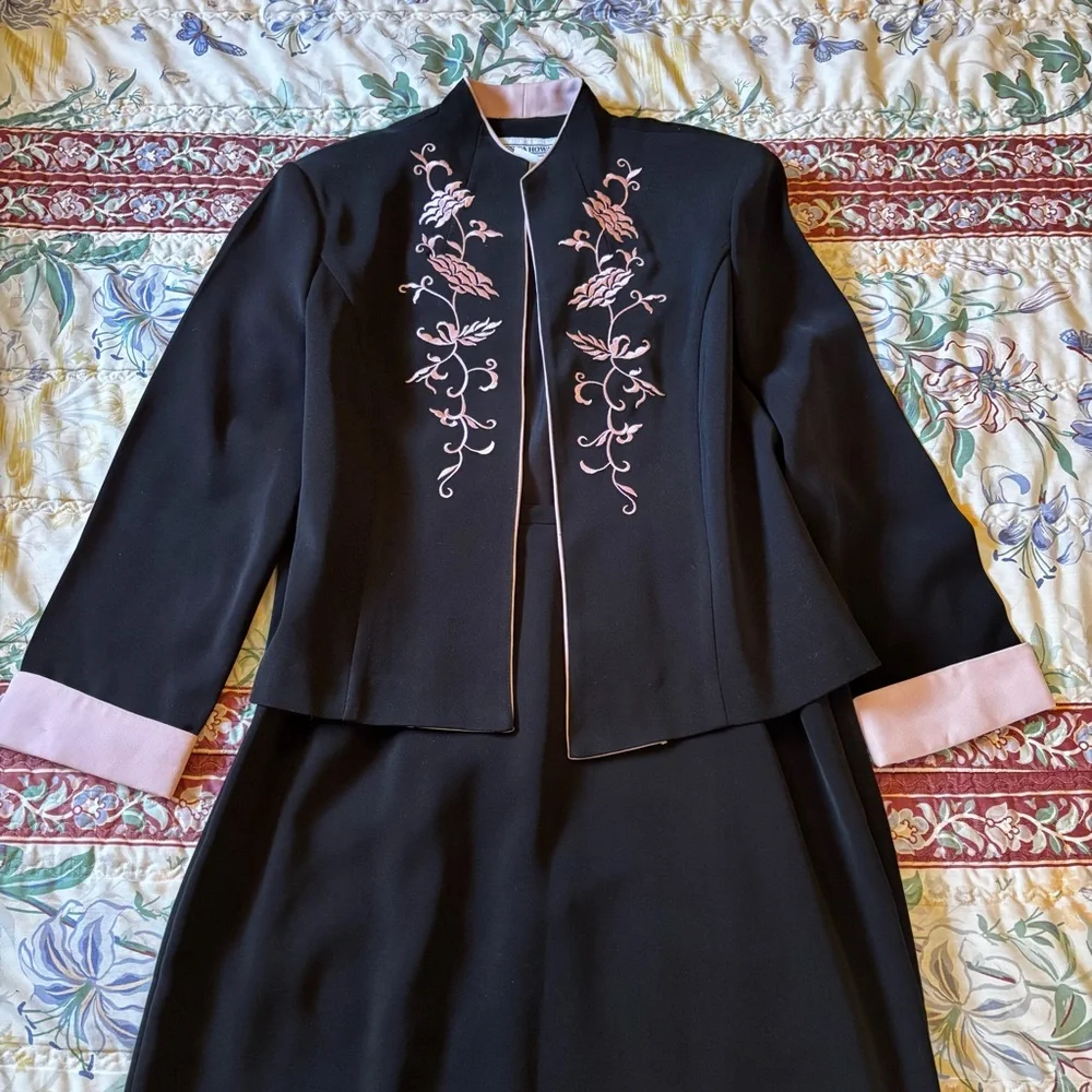 Jessica Howard Women’s Sz 14 Black and pink Open Jacket Long Skirt Skirt 2 pc
